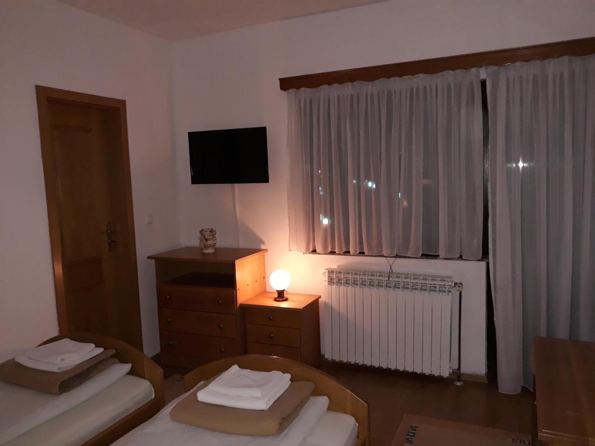 Gradska Kavana Guest House Kupres (Canton 10) Exterior foto